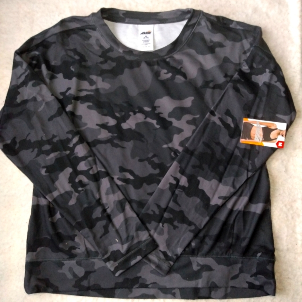 Avia Long Sleeve Drop Shoulder Tee Medium